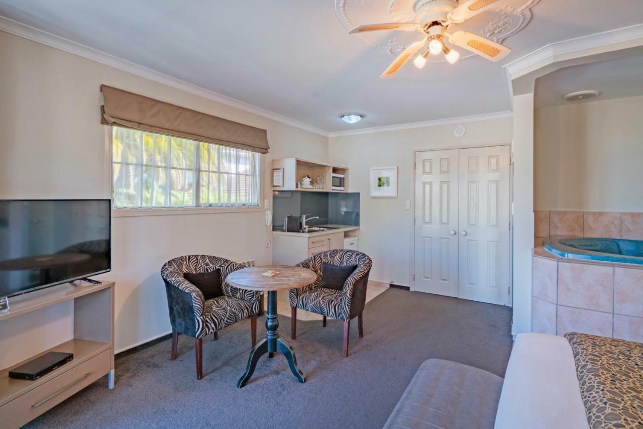 Silver Fern Rotorua Suites & Spa Dış mekan fotoğraf A typical studio apartment