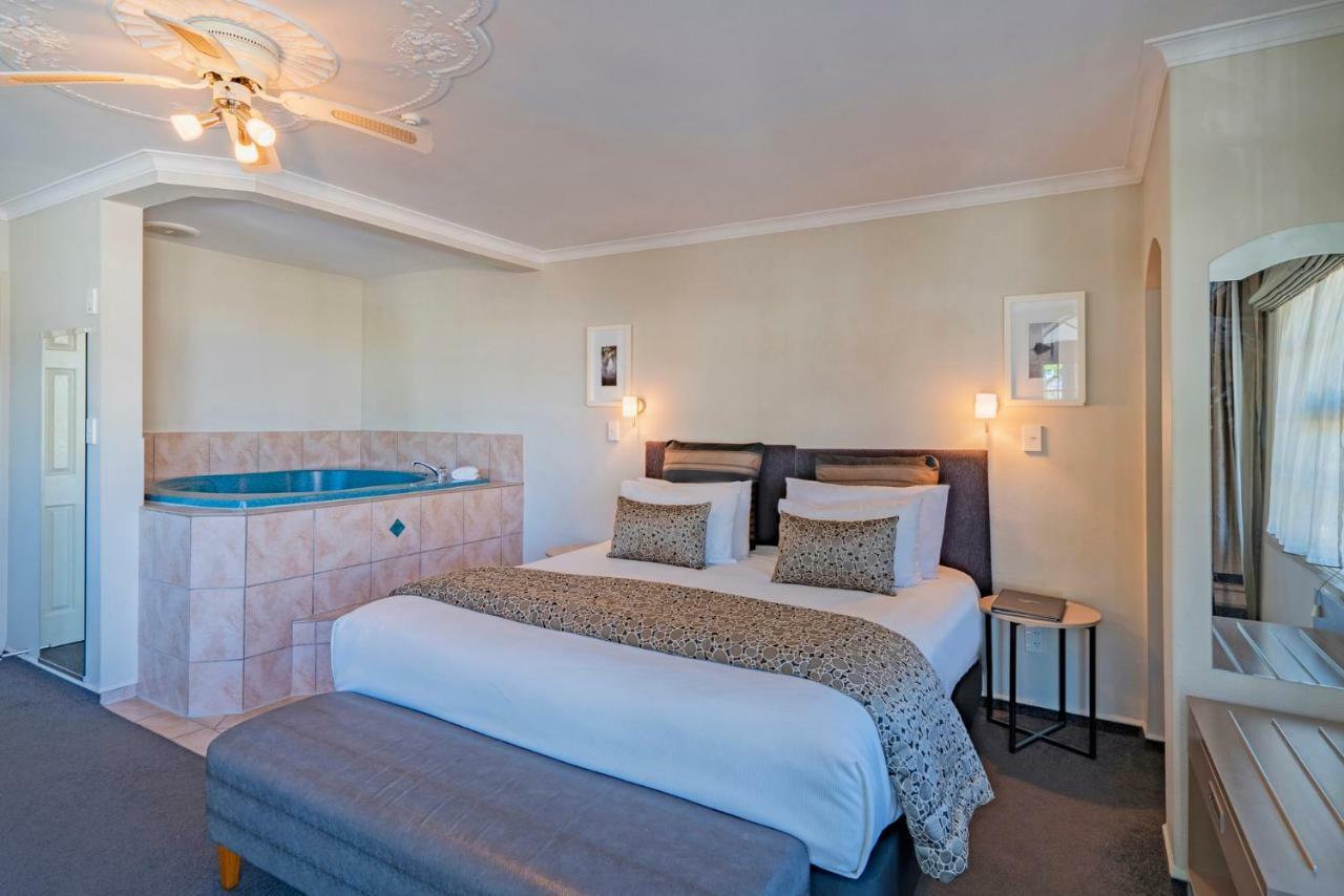 Silver Fern Rotorua Suites & Spa Dış mekan fotoğraf A suite at the hotel
