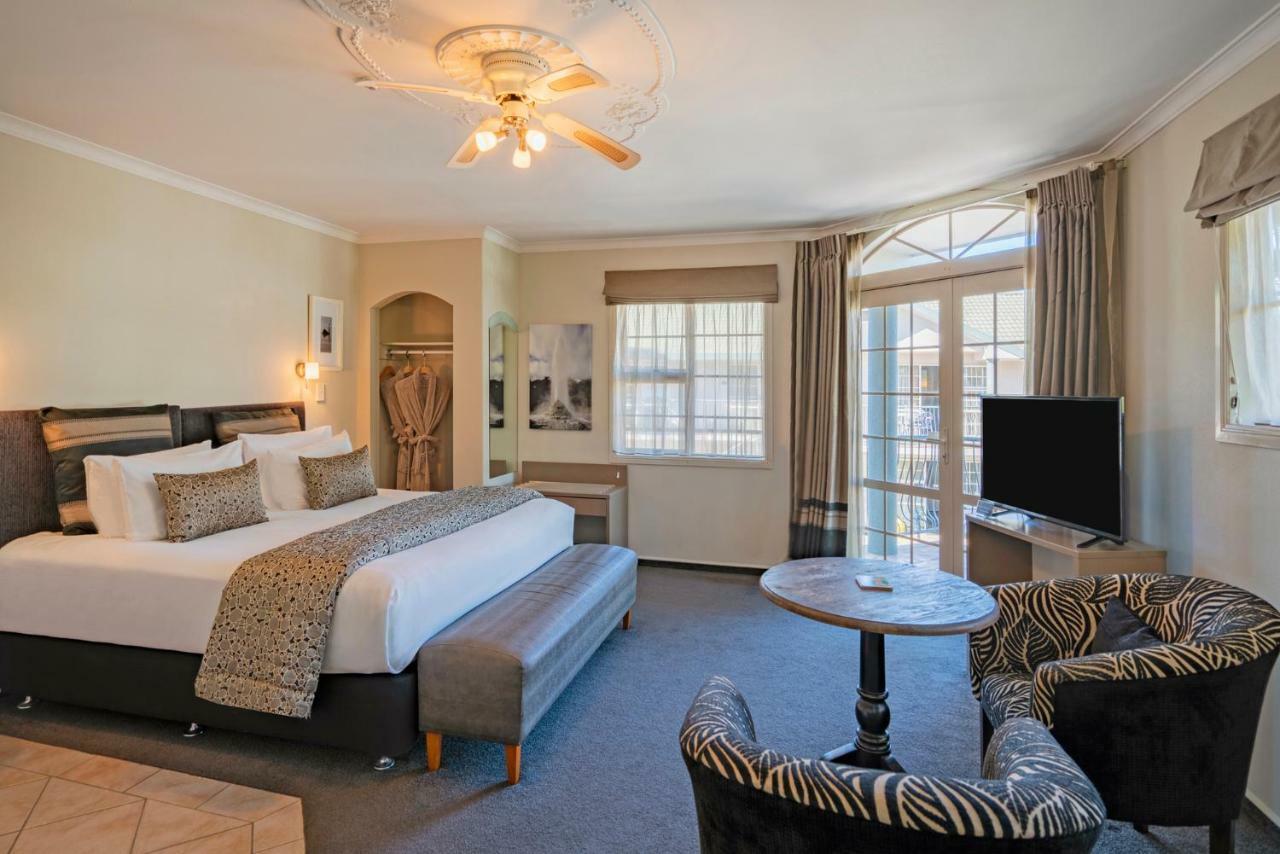 Silver Fern Rotorua Suites & Spa Dış mekan fotoğraf A room at the Protea Hotel, Pretoria