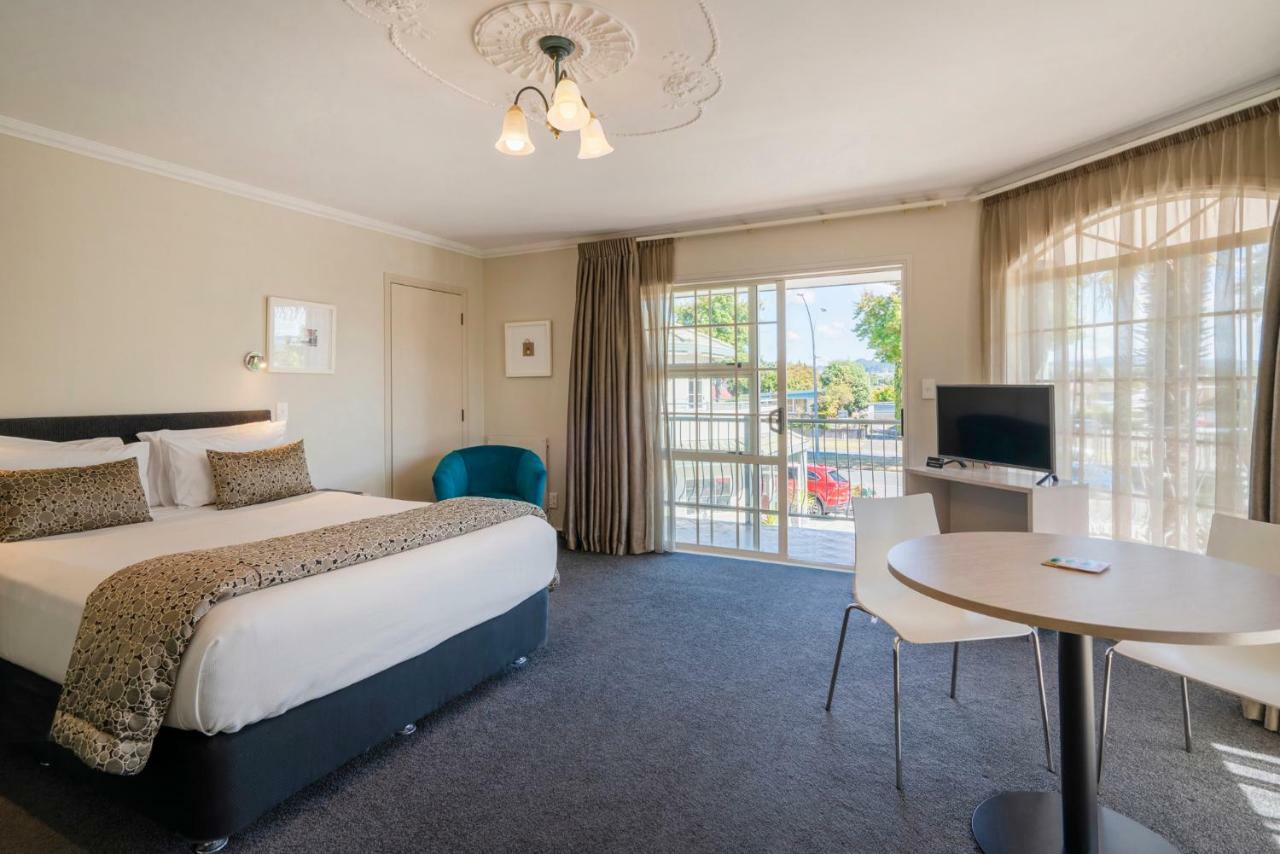 Silver Fern Rotorua Suites & Spa Dış mekan fotoğraf A typical room at the hotel
