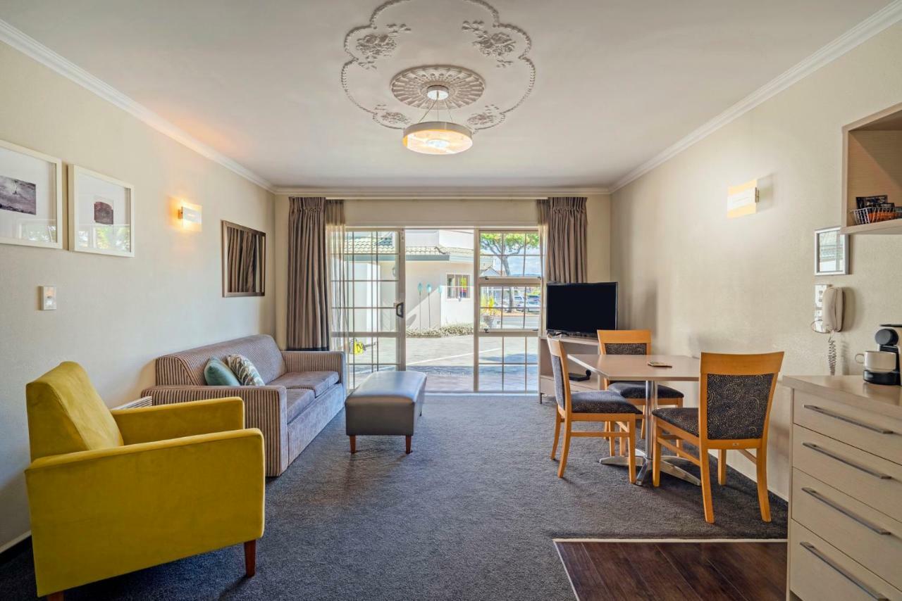 Silver Fern Rotorua Suites & Spa Dış mekan fotoğraf A typical apartment at the retirement village