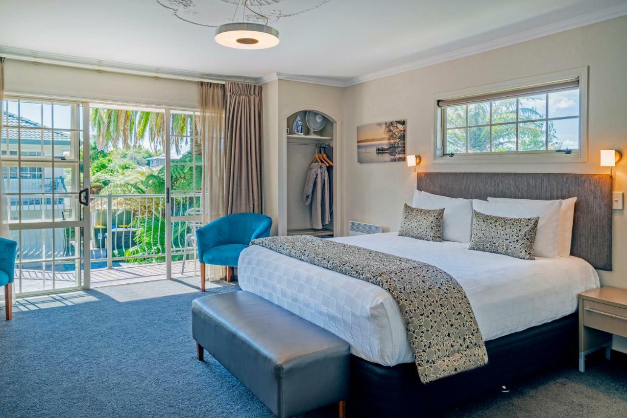 Silver Fern Rotorua Suites & Spa Dış mekan fotoğraf A bedroom at the hotel