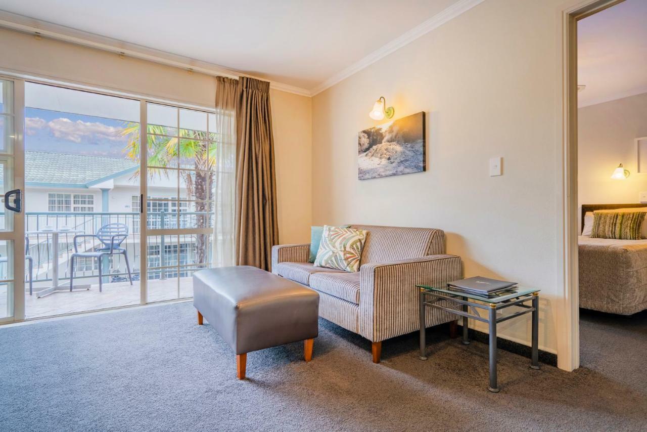 Silver Fern Rotorua Suites & Spa Dış mekan fotoğraf A typical one-bedroom apartment at the hotel