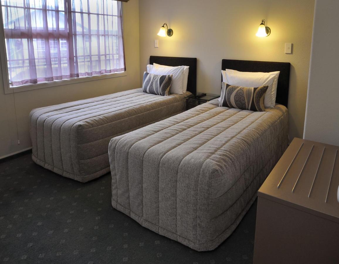 Silver Fern Rotorua Suites & Spa Dış mekan fotoğraf A typical motel room